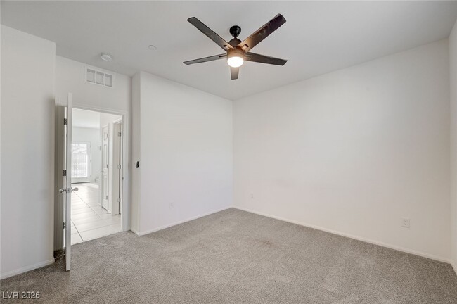 Building Photo - 662 Bellus Pl