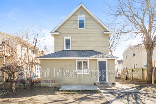 Building Photo - 3322 Clinton Ave