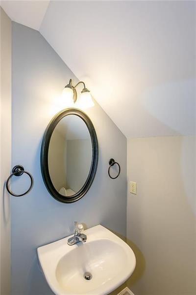 Building Photo - 127 Sunset Ln