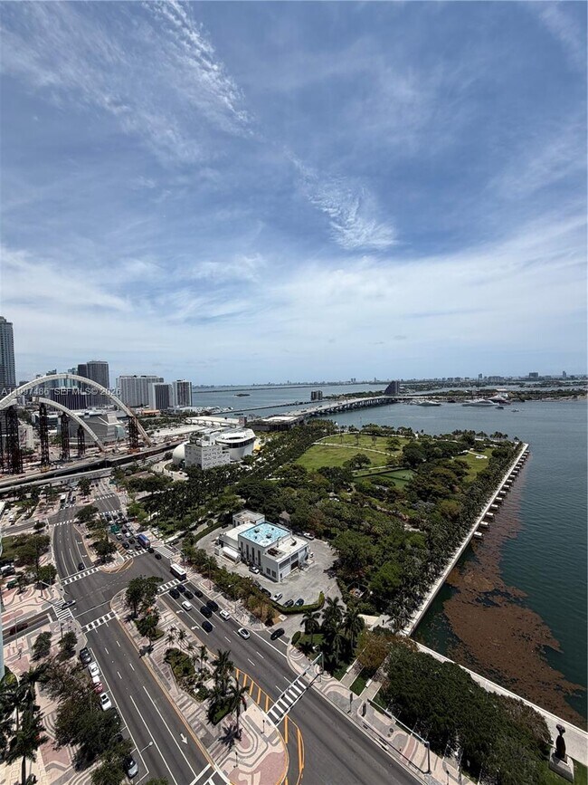 Building Photo - 888 Biscayne Blvd