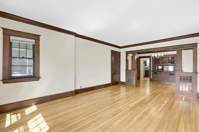 Building Photo - 971 Goodrich Ave