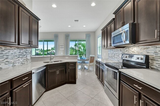 Building Photo - 8839 Nautical Landing Cir