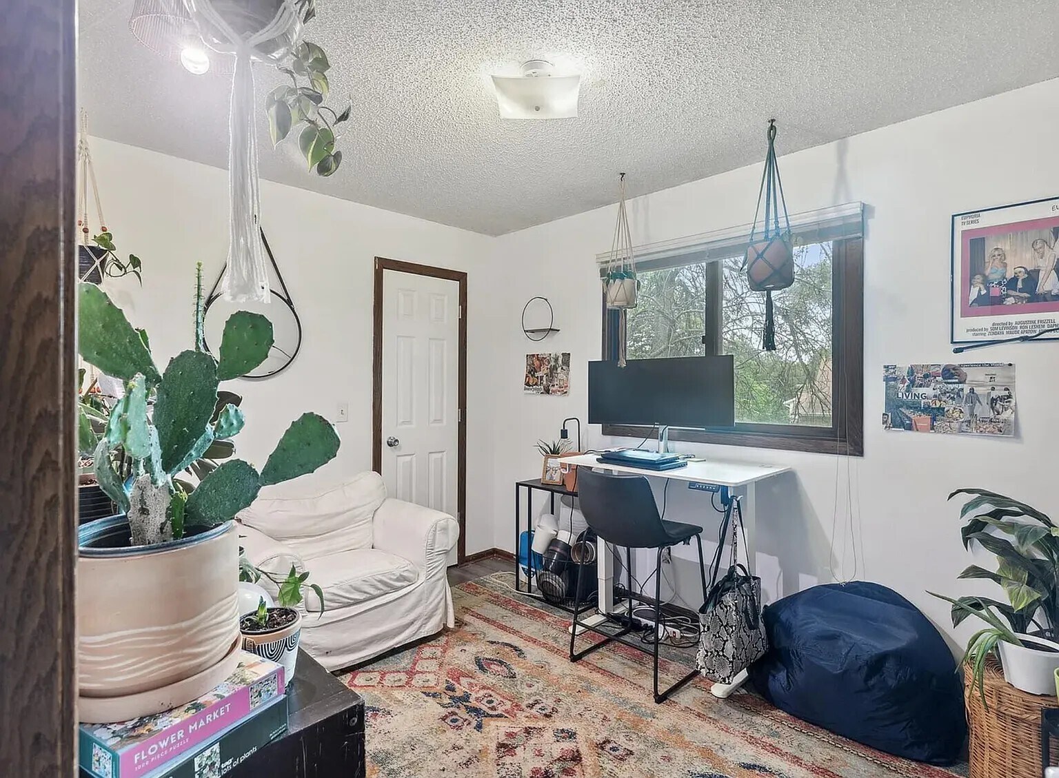 Building Photo - 8290 Tamarack Trl