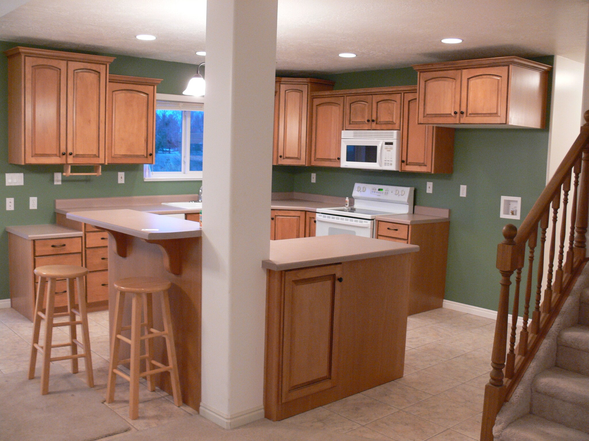 Building Photo - 936 Meadowbrook Dr