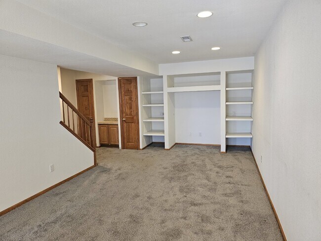 Building Photo - "Discover Spacious Comfort: 5-Bed, 4-Bath Retreat in Superior, CO – 3,439 Sq. Ft. of Elegant Livi...