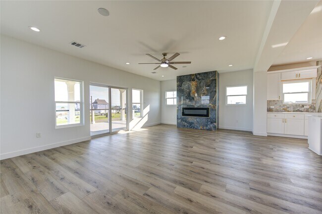 Building Photo - 21201 Scissor Tail Ln