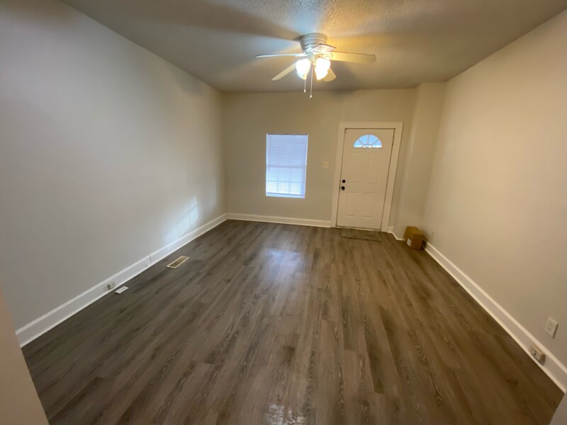 Building Photo - 2822 N Park Ave