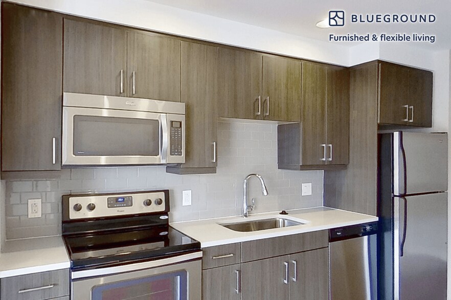 Building Photo - 77 Exeter St