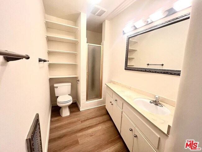 Building Photo - 1815 Camden Ave