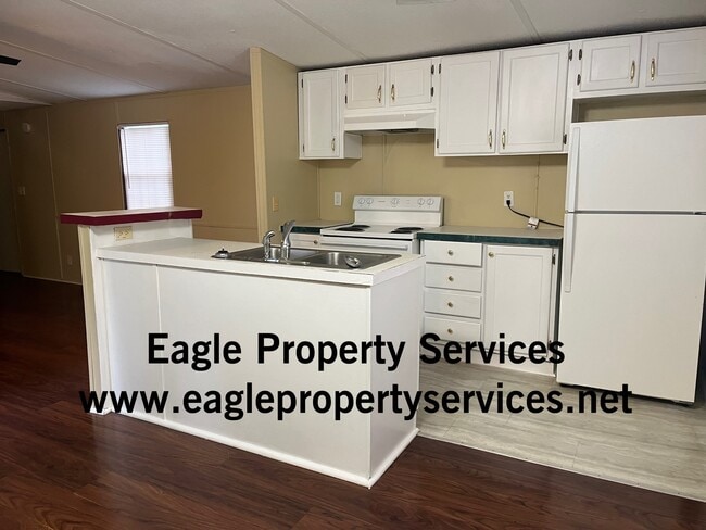 Building Photo - 1546 River Rd