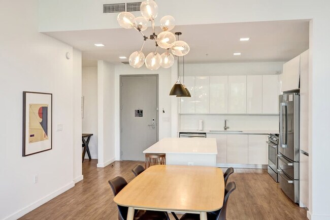 Building Photo - 1220 17th St