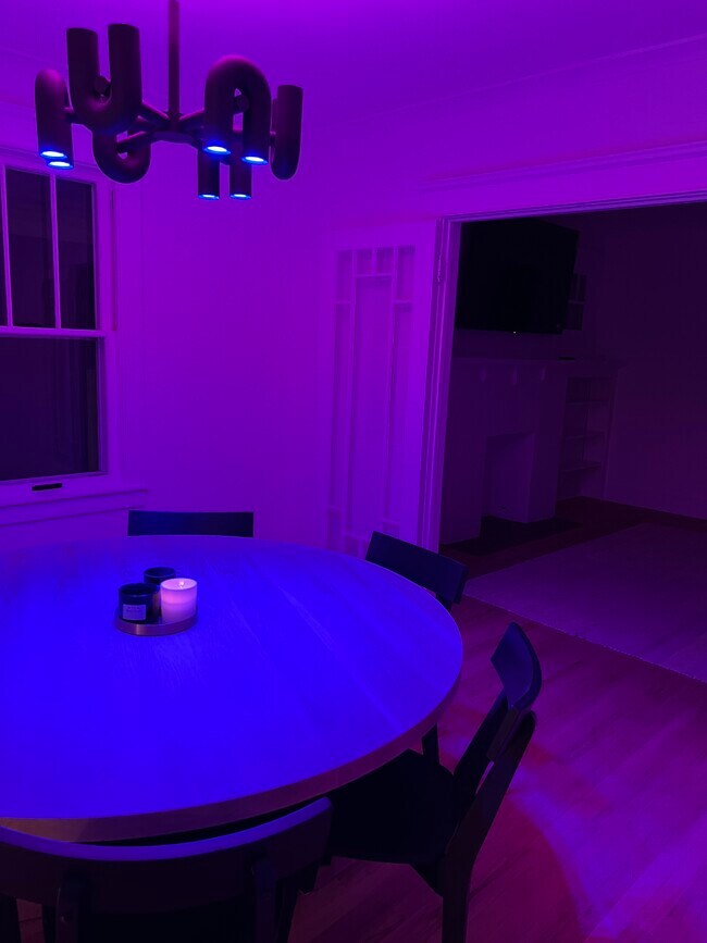 Building Photo - 528 Fellows Ave