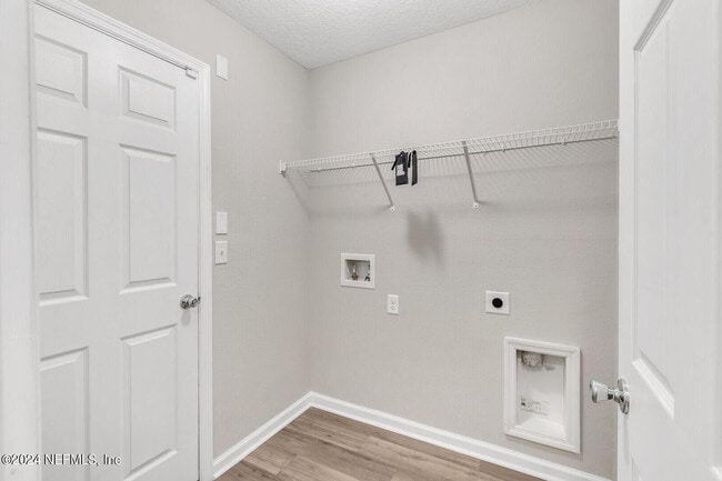 Building Photo - 8138 Lumber Wy