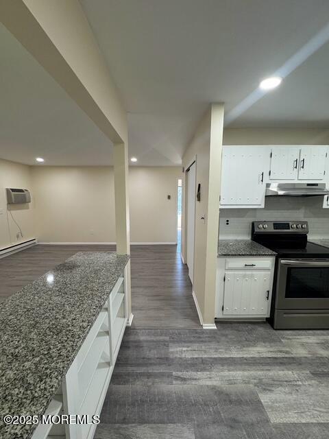 Building Photo - 136 Amberly Dr