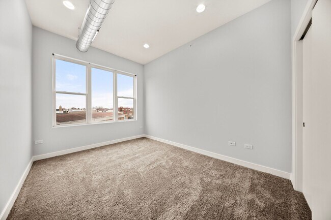 Building Photo - 8917 Grant Ave