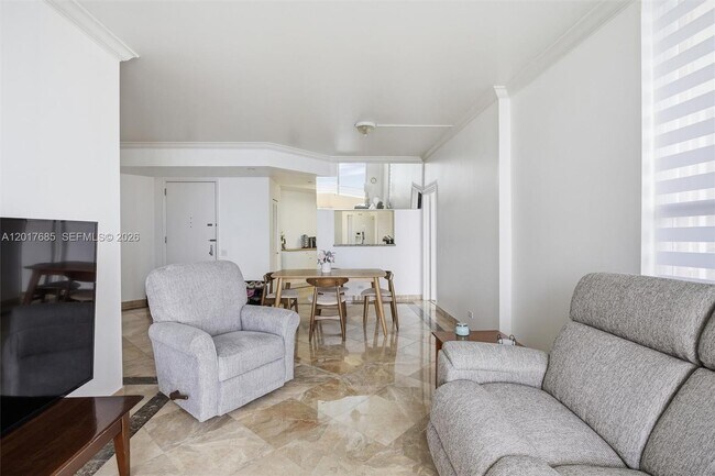 Building Photo - 888 Brickell Key Dr