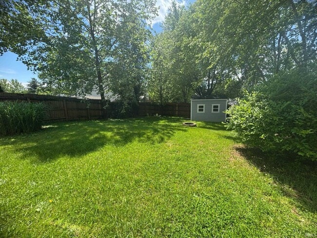 Building Photo - 3878 S Bushmill Dr