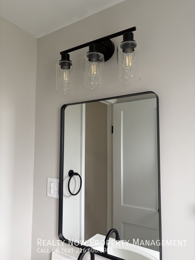 Building Photo - 6333 W 130th St