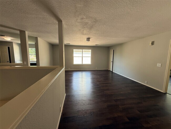 Building Photo - 4822 Russet Trail Ct
