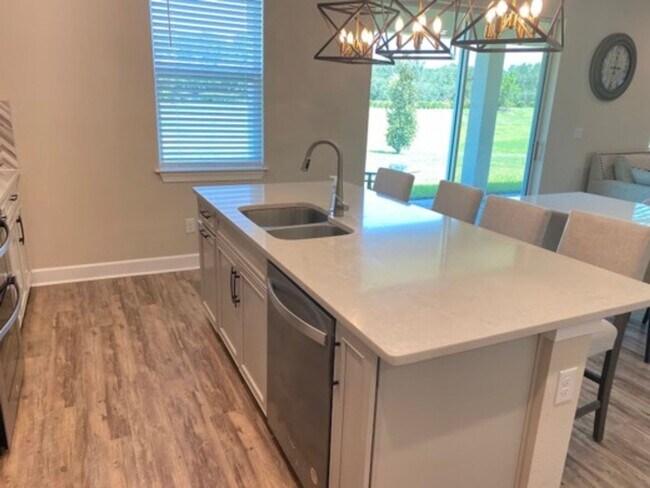Building Photo - Beautiful 4 Bedroom Home in Amazing Wesley...