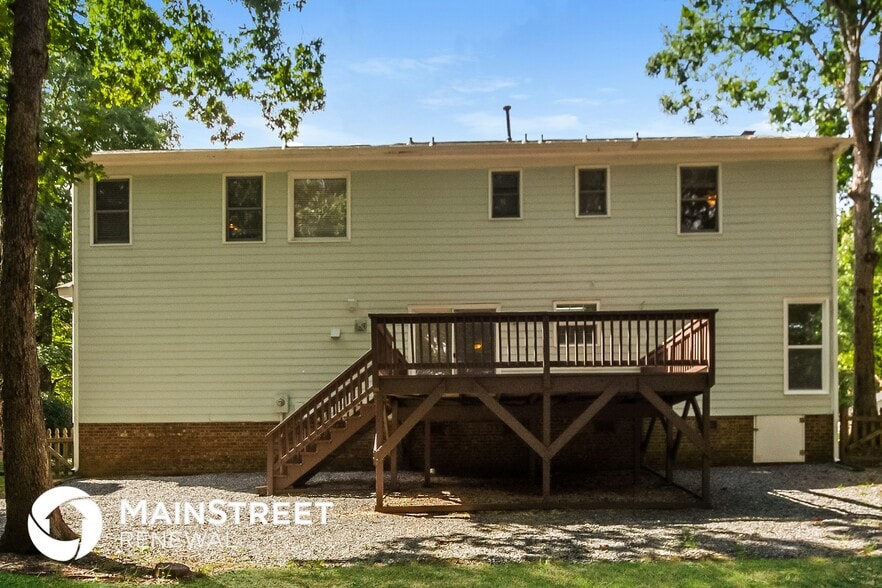 Building Photo - 2331 Hunters Bluff Dr