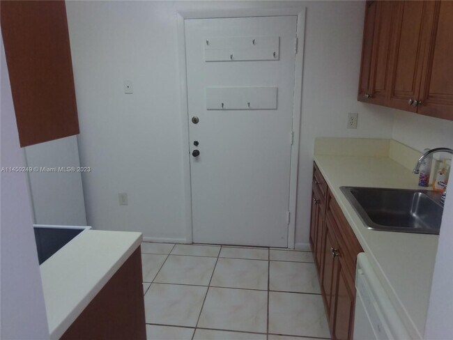 Building Photo - 8335 SW 72nd Ave