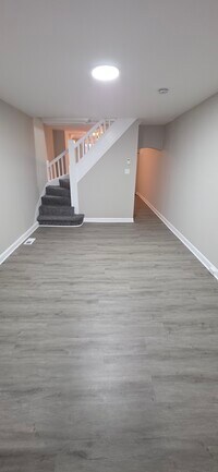 Building Photo - 116 N Port St