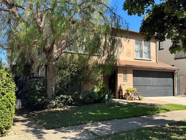 Building Photo - 1224 S Orange Dr