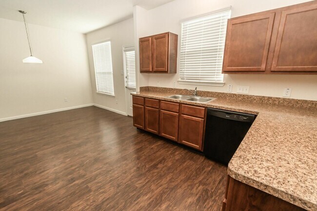 Building Photo - 65 Santa Barbara Dr