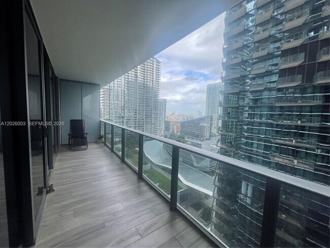 Building Photo - 801 S Miami Ave