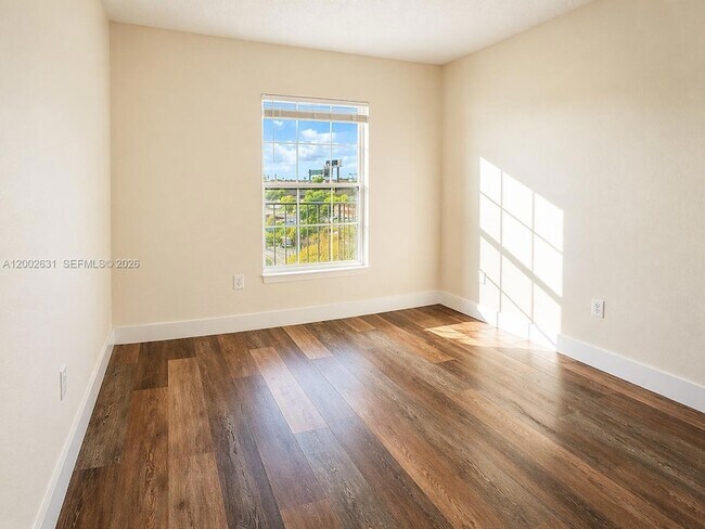 Building Photo - 5755 W 20th Ave