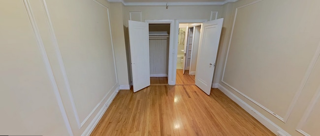 Building Photo - 1450 Beacon St