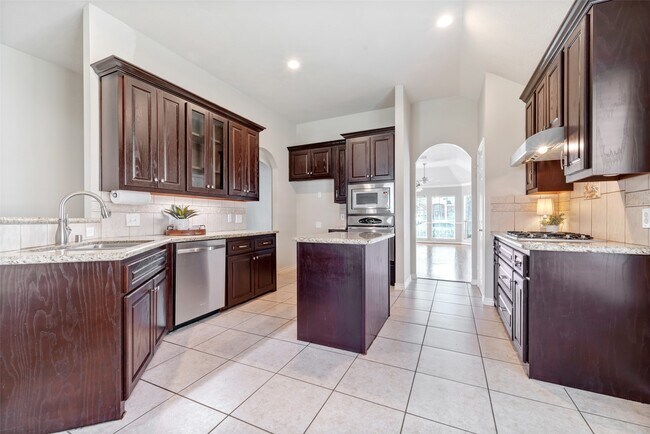 Building Photo - 22914 Cove Timbers Ct