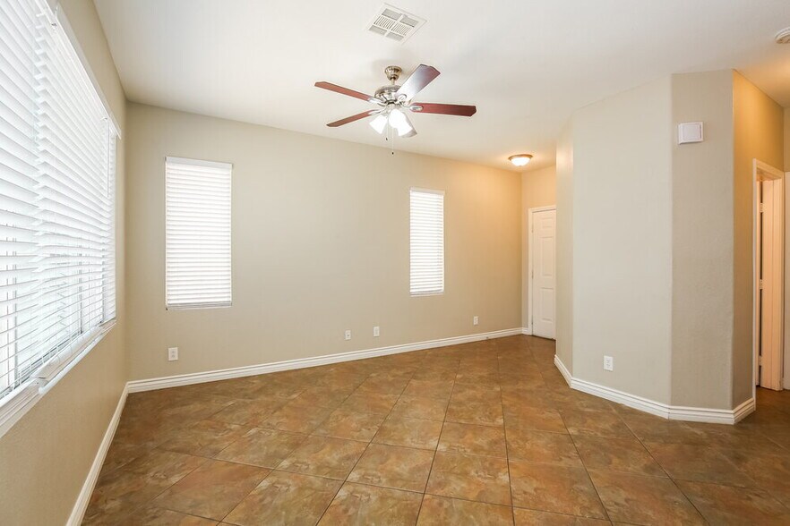 Building Photo - 2703 Guidance Ct
