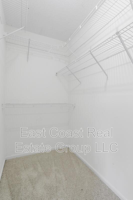 Building Photo - 5257 Earles Ct