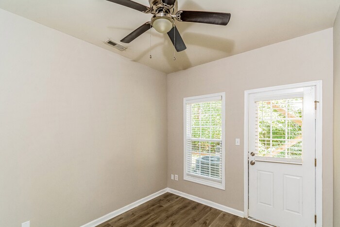 Building Photo - 650 Ganyard Farm Way