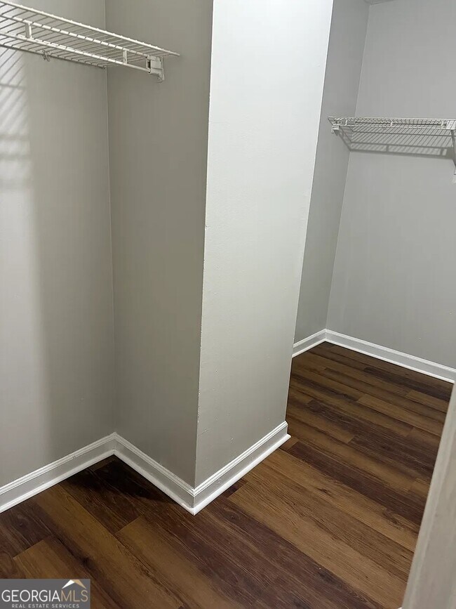 Building Photo - 4534 Golf Vista Cir