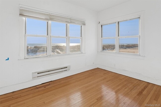 Building Photo - 23 Troy Ave