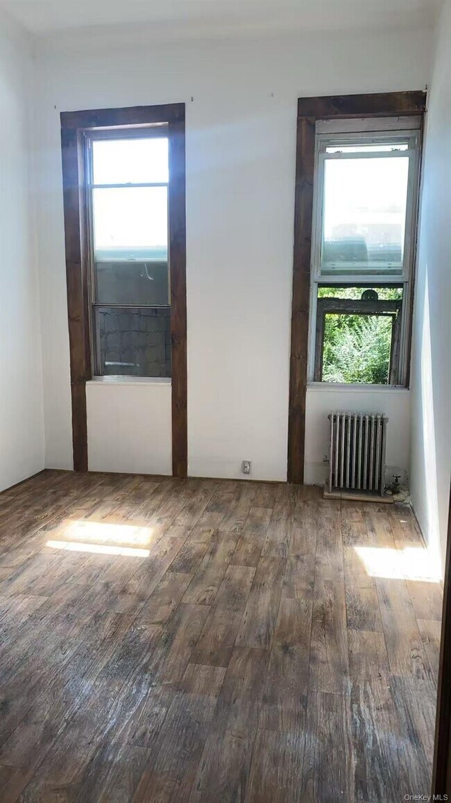 Primary Photo - 2212 Pitkin Ave