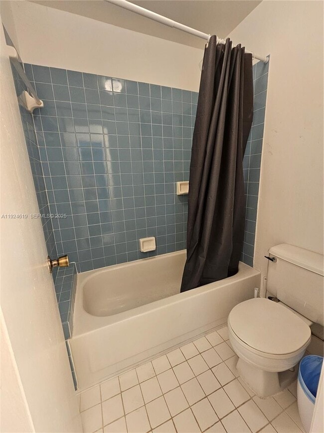 Building Photo - 1002 Adams Ave