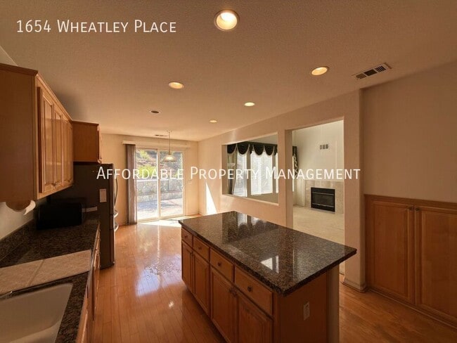Building Photo - 1654 Wheatley Pl
