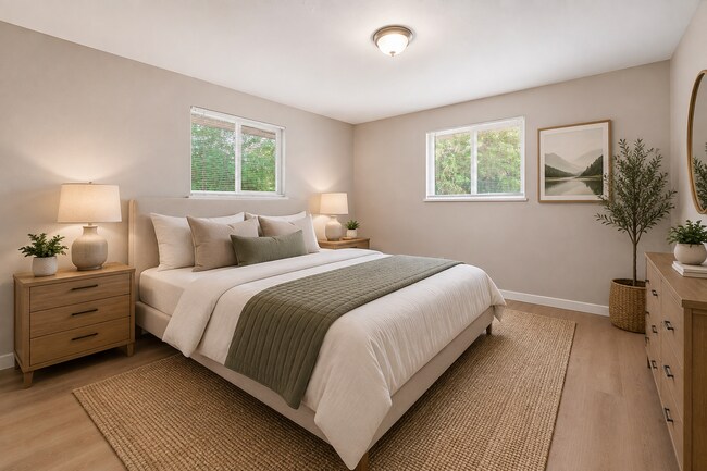Building Photo - $2,240.95 with $300 Off the First Month's Rent, 5 Beds - 2 Bath, Triplex in Littleton with Shared...
