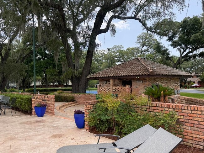 Building Photo - 806 Regatta Dr