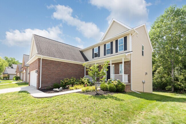 Building Photo - 348 Sedgewood Ln