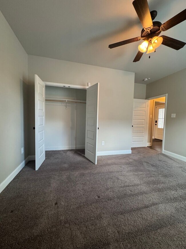 Building Photo - 234 Pumprock Dr