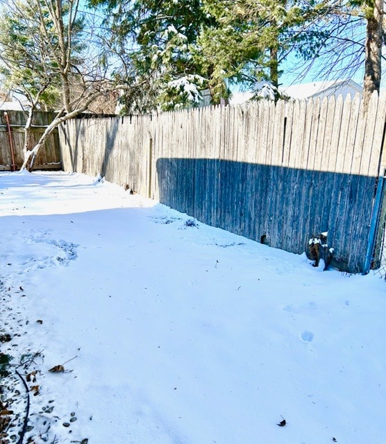 Building Photo - 2308 E Vermont Ave