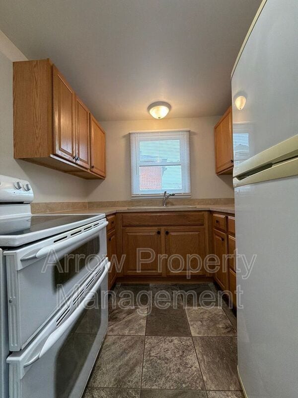 Building Photo - 5301 Benton St
