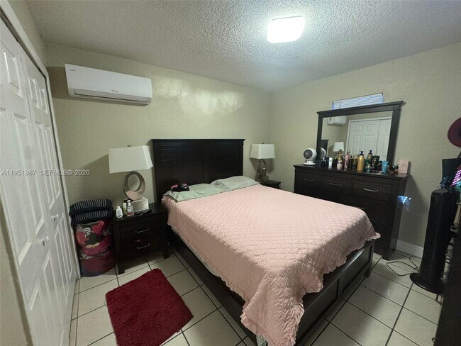 Building Photo - 1750 SW 137th Ct