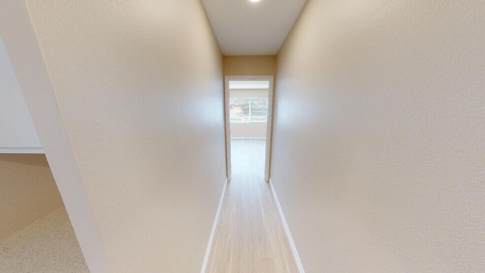 Building Photo - 89 Los Vientos Dr