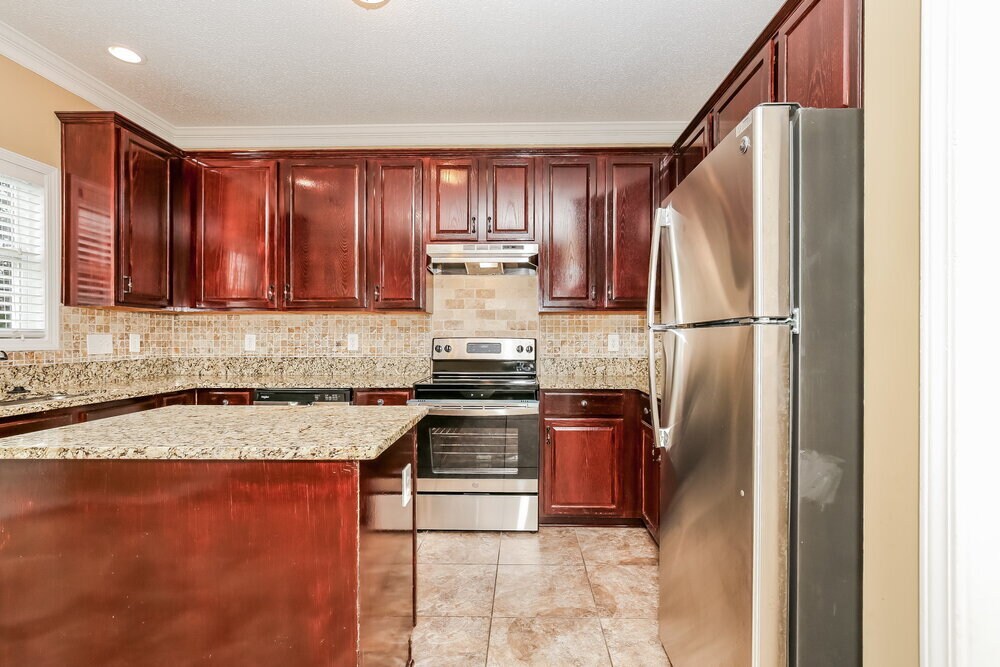 Building Photo - 708 Peach Orchard Dr